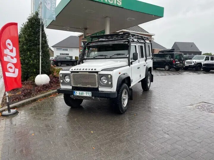 land-rover-defender-24-turbo-d-e-big-0