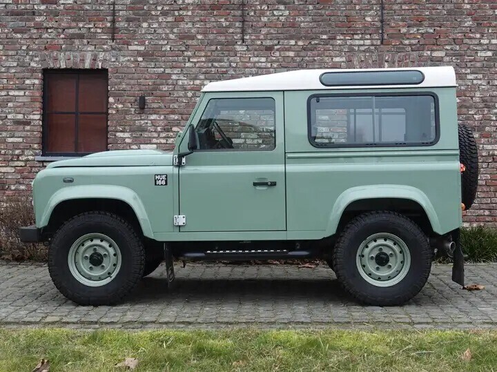 land-rover-defender-90-heritage-edition-1400-lichte-vracht-big-2