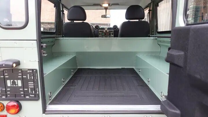 land-rover-defender-90-heritage-edition-1400-lichte-vracht-big-9