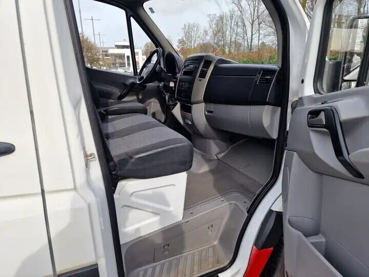 mercedes-benz-sprinter-dans-un-etat-proche-du-neufsera-vendue-avec-ct-big-4