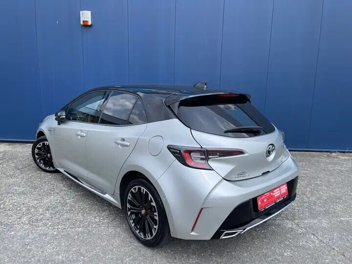 toyota-corolla-18i-hybrid-automatic-gr-sport-speciaal-model-2020-big-2