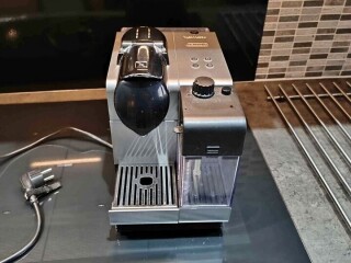 Machine a café Espresso Delonghi avec compartiment lait