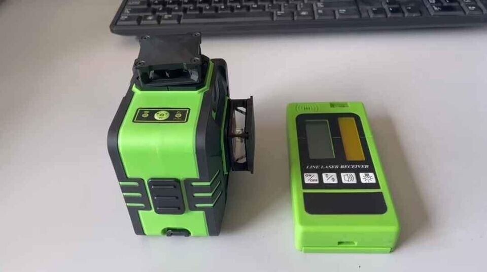 laser-3d-ligne-verte-disponible-detecteur-big-4