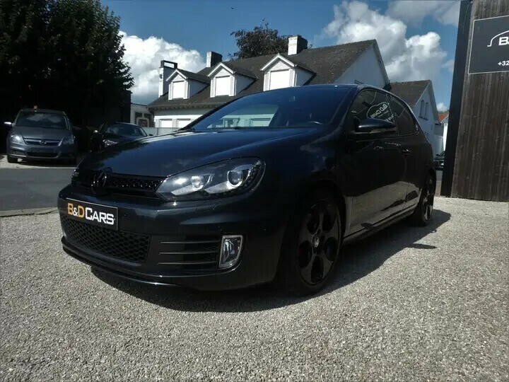 volkswagen-golf-gti-20-tsi-big-2