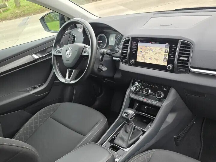 skoda-karoq-16-tdi-dsg-etat-showroom-big-7