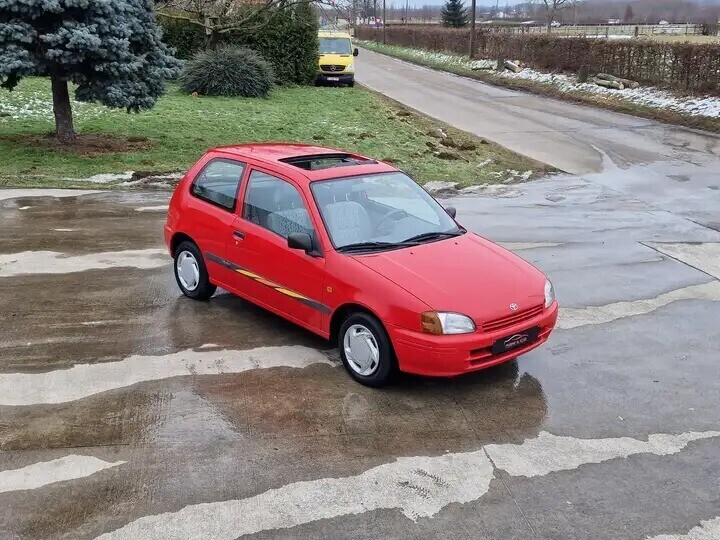 toyota-starlet-13i-16v-essence-automatique-58000-km-big-0