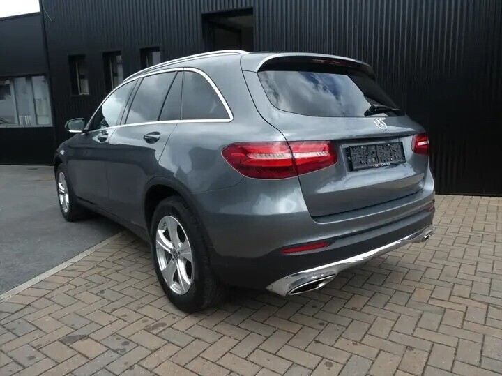 mercedes-benz-glc-big-1