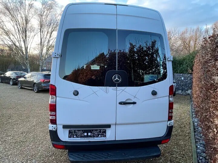 mercedes-benz-sprinter-211500-21-cdi-l2h2-big-2