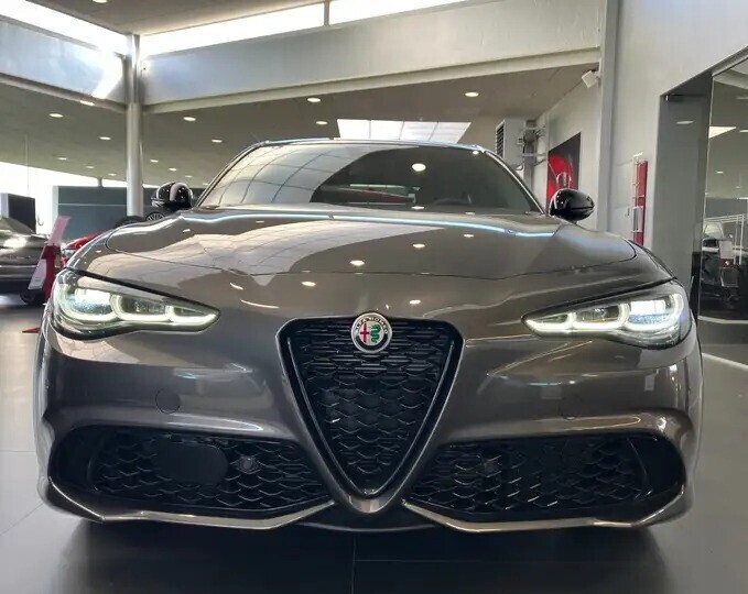 alfa-romeo-giulia-veloce-20-turbo-280pk-q4-full-option-184-big-1