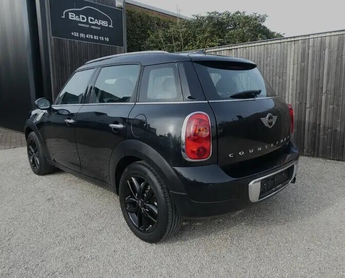 mini-cooper-countryman-16i-naviclimapdcmedia17half-ledercruise-big-1