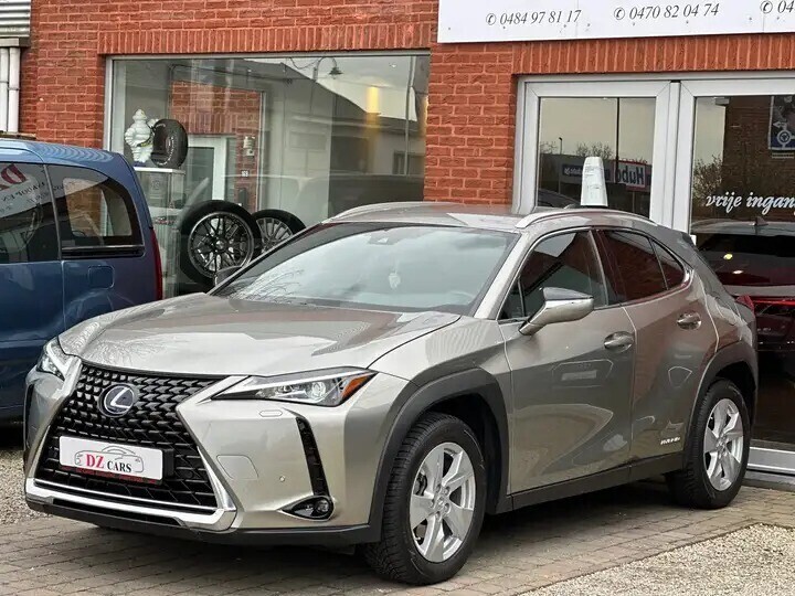 lexus-ux-250h-hybrud-20i-152pk-camera-lane-assist-big-1