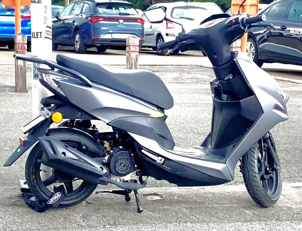 scooter-motron-breezy-50cc-classe-a-25kmh-big-5