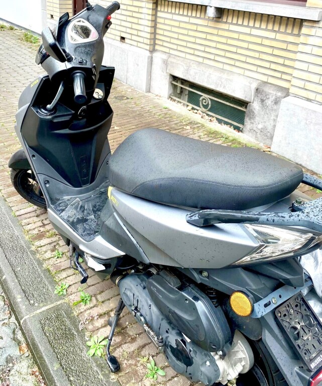 scooter-motron-breezy-50cc-classe-a-25kmh-big-1