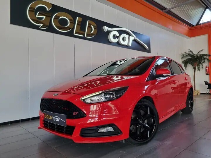 ford-focus-20-ecoboost-st3-mk35-utilitairerecarobi-xenon-big-0