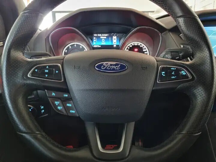 ford-focus-20-ecoboost-st3-mk35-utilitairerecarobi-xenon-big-7