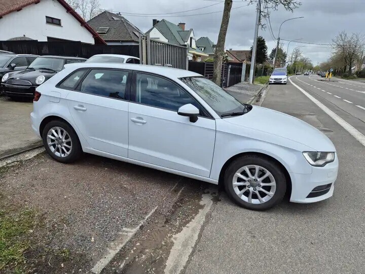 audi-a3-16-tdi-attraction-big-2