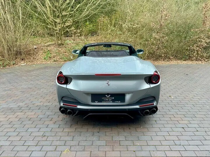 ferrari-portofino-39-v8-as-new-full-carbon-2-owners-vat-big-2