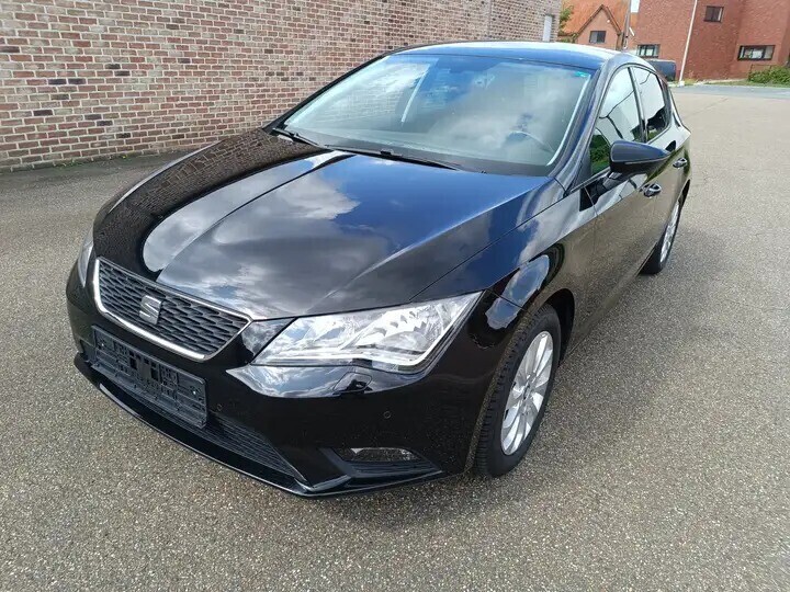 seat-leon-12-tsi-style-app-conect-pdc-cruise-contr-big-0