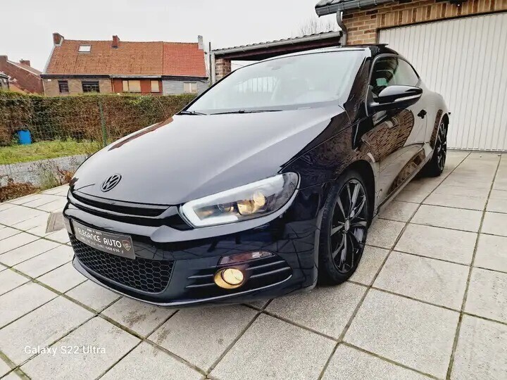 volkswagen-scirocco-20-cr-tdi-black-gps-pano-carnet-garantie-big-4