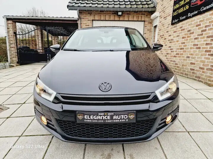 volkswagen-scirocco-20-cr-tdi-black-gps-pano-carnet-garantie-big-1