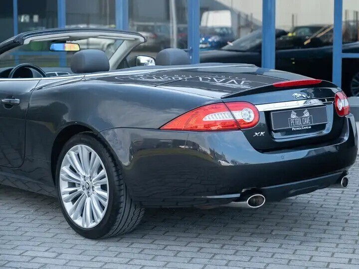 jaguar-xk-50i-v8-13700-km-1-owner-big-8