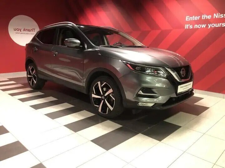 nissan-qashqai-tekna-glass-roof-big-0