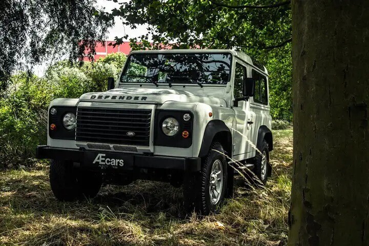 land-rover-defender-90-22-td4-radio-airco-only-29490-km-big-3