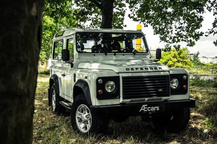 land-rover-defender-90-22-td4-radio-airco-only-29490-km-big-0