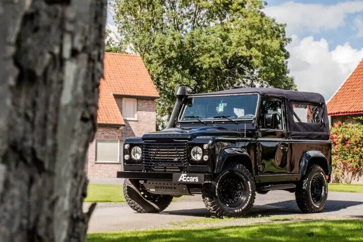 land-rover-defender-kahn-edition-full-leather-belgian-car-big-2