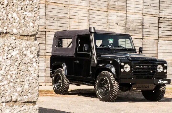 land-rover-defender-kahn-edition-full-leather-belgian-car-big-3