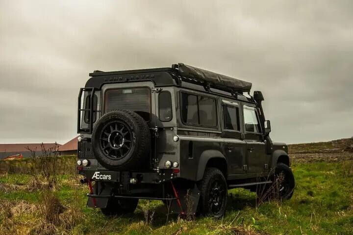 land-rover-defender-110-td5-corris-grey-camera-top-condition-big-1