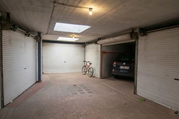 place-de-parking-couverte-a-vendre-27-500-eur-big-3