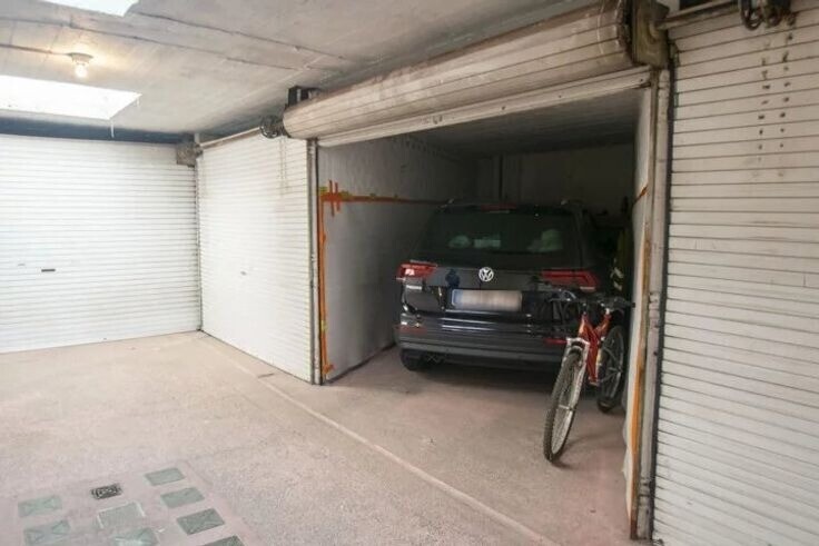 place-de-parking-couverte-a-vendre-27-500-eur-big-2