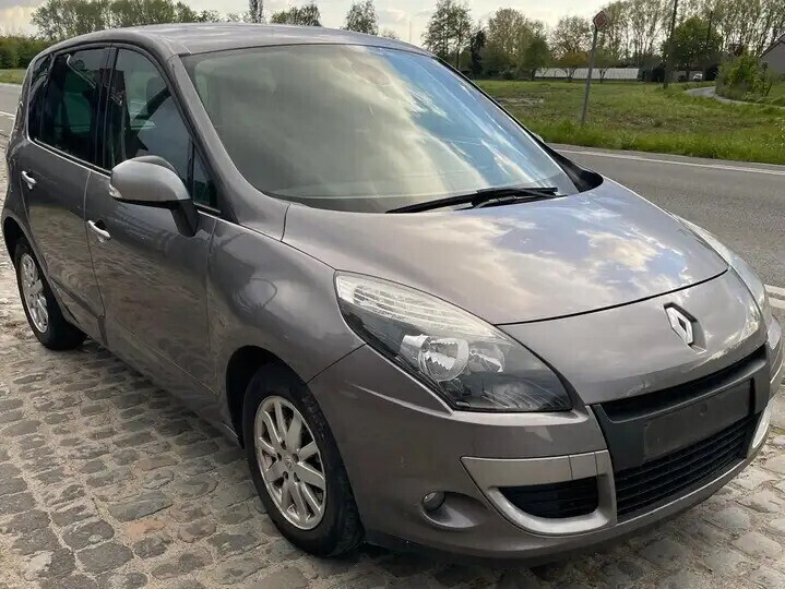 renault-scenic-15-dci-business-fap-edc-fleet-big-0