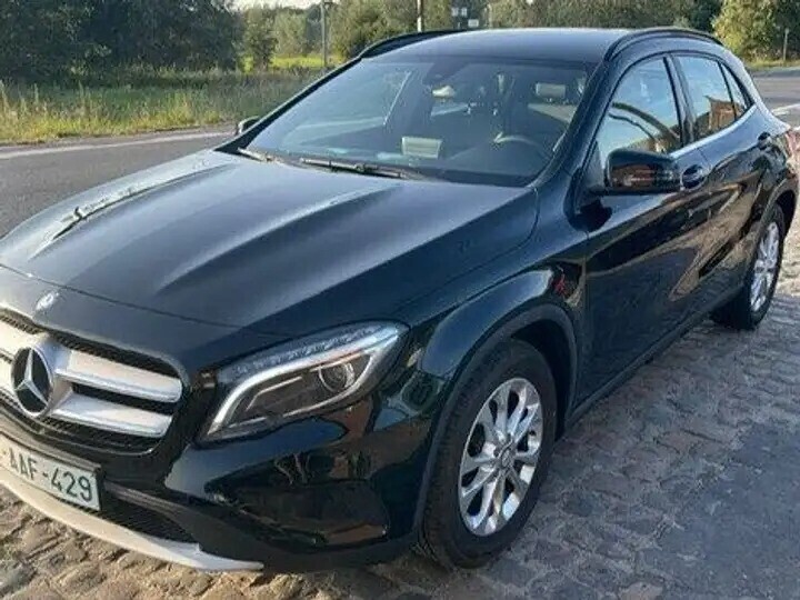 mercedes-benz-gla-180-benzine-xenonled-camera-big-7