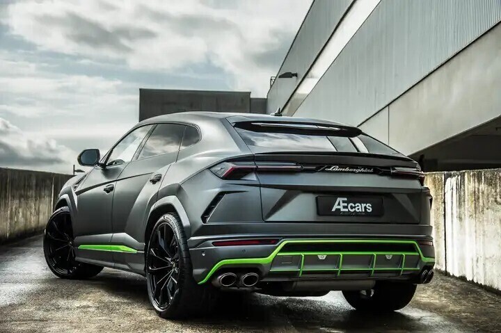 lamborghini-urus-40-v8-akrapovic-3-x-carbon-matt-ppf-big-2