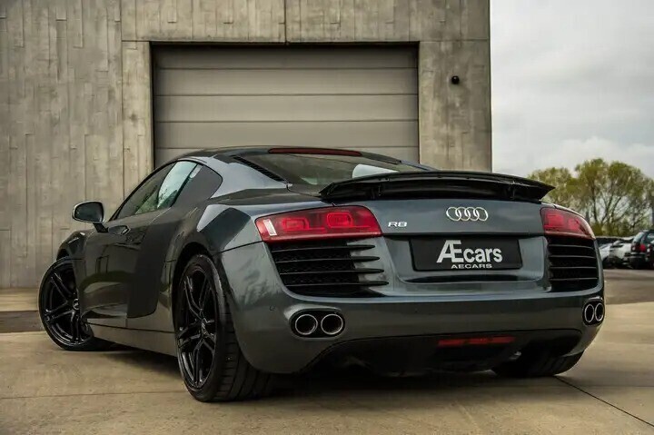 audi-r8-42i-v8-quattro-r-tronictop-conditioncarbon-big-2