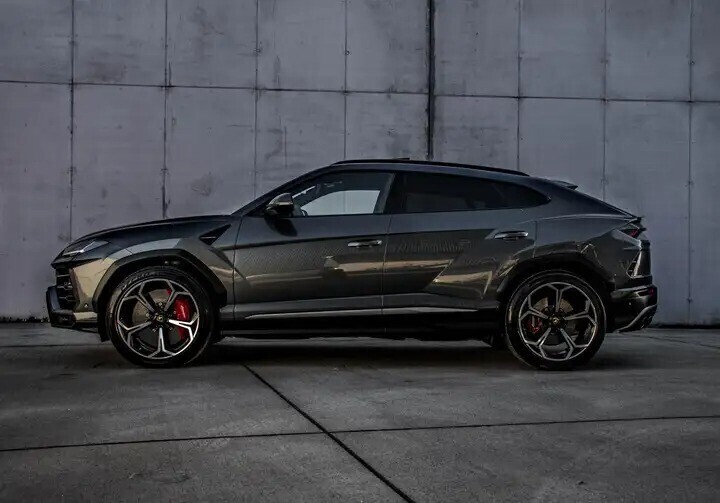 lamborghini-urus-carbon-ceramic-brakes-pano-roof-led-big-3