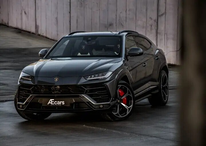 lamborghini-urus-carbon-ceramic-brakes-pano-roof-led-big-2