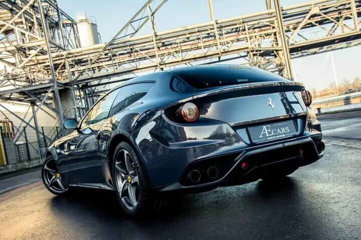 ferrari-ff-ff-ceramic-unique-color-blue-cangianto-big-4