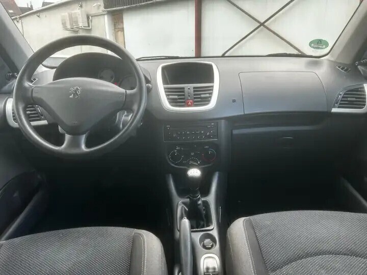 peugeot-206-14i-essence-avec-controle-technique-big-4