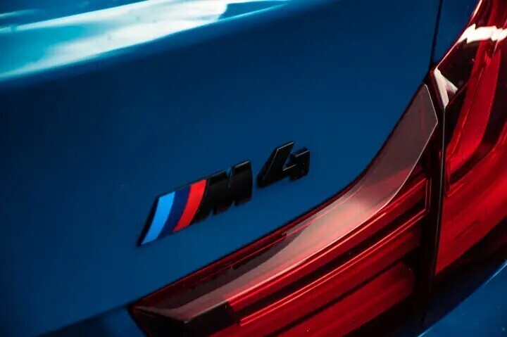 bmw-m4-competition-heritage-limited-1-of-750-big-5