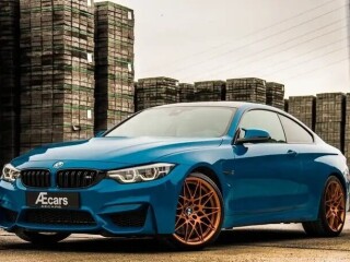 BMW M4 *** COMPETITION HERITAGE / LIMITED 1 OF 750 ***