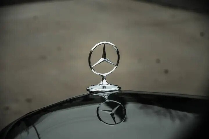 mercedes-benz-180-coupe-manual-collectors-item-big-4