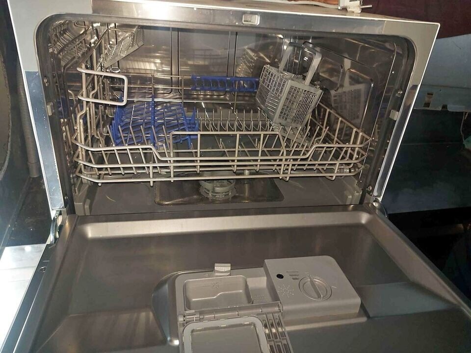 mini-lave-vaisselle-en-bon-etat-de-fonctionnement-big-0