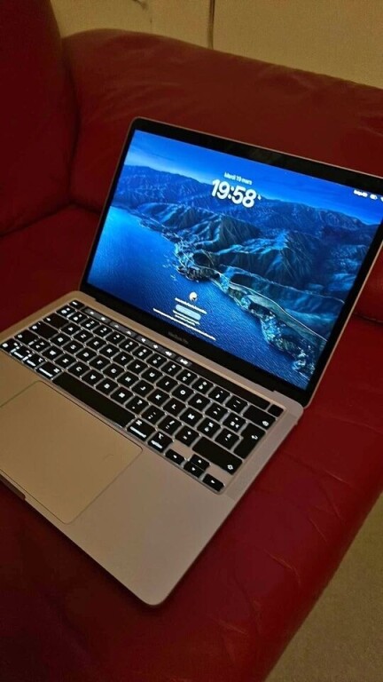 macbook-pro-touch-bar-m1-512g-big-0