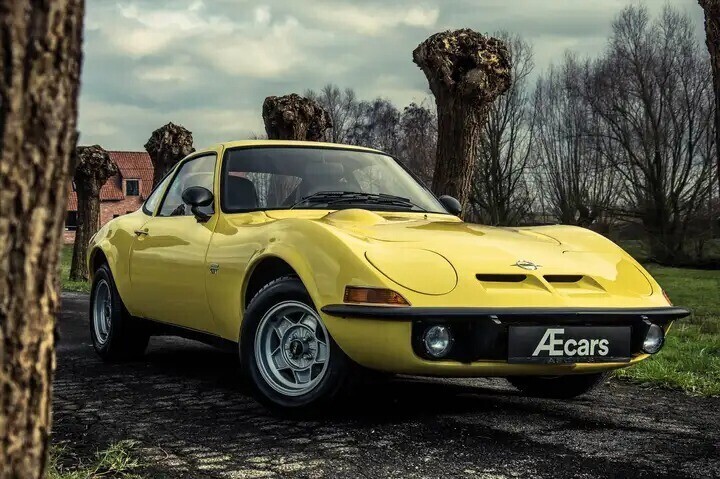 opel-gt-1900-top-condition-restored-leather-big-3