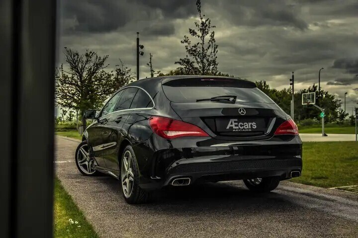 mercedes-benz-cla-220-d-7g-dct-shooting-brake-amg-pack-big-1