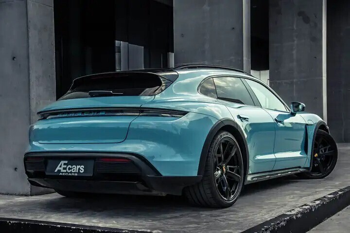 porsche-taycan-4-cross-turismo-frozen-blue-1-owner-bel-big-2