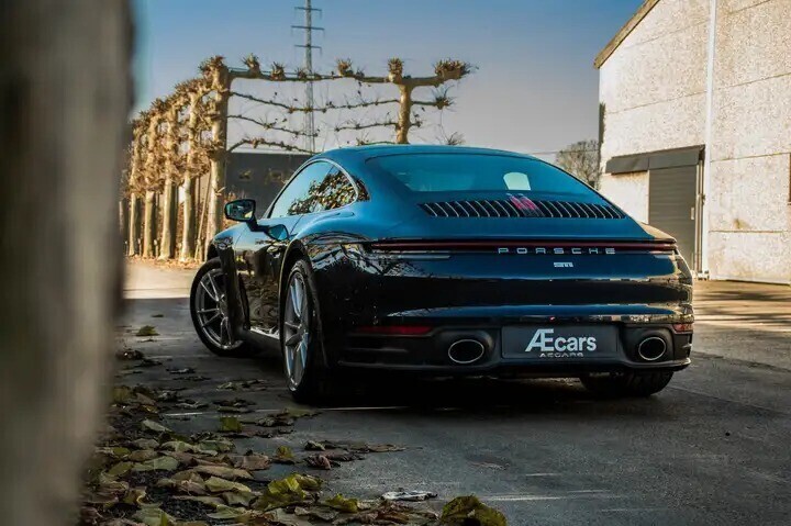 porsche-992-911-carrera-4-1-owner-panoroof-belgian-big-0